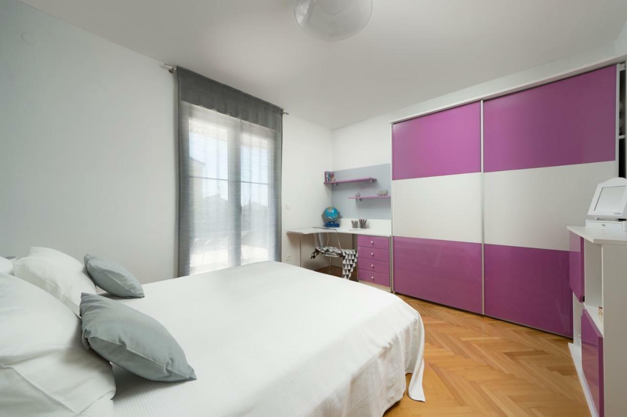 Rainbow Apartment Pula Exterior photo