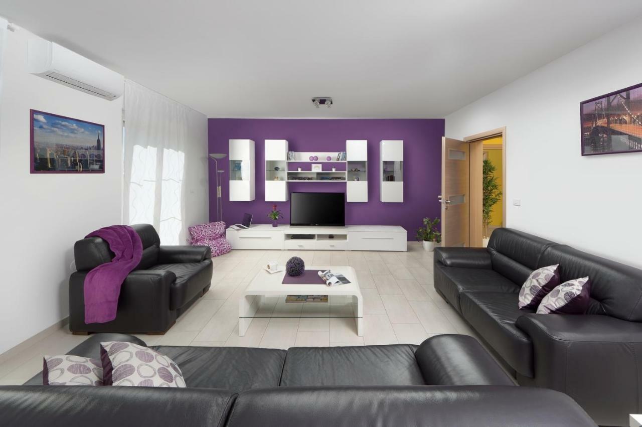 Rainbow Apartment Pula Exterior photo