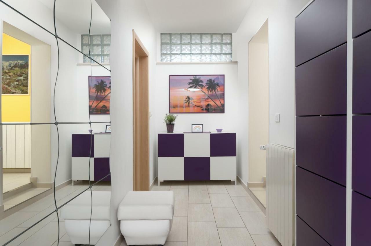 Rainbow Apartment Pula Exterior photo